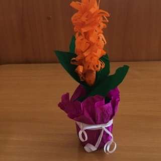 «Поделка к празднику «Гиацинт»