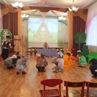 Театральная постановка «Теремок на новый лад»